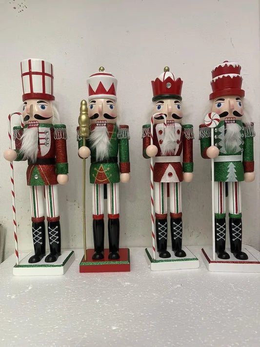 Novogodisnja figura Krcko Orascic 39cm